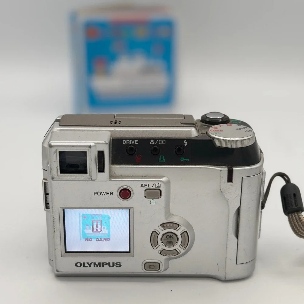 Olympus camedia 700